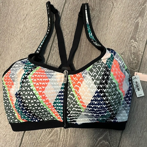 VICTORIA’S SECRET Incredible knockout Sports Bra Size 32DD - Picture 2 of 6
